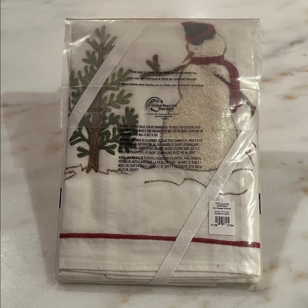NWT Williams Sonoma Festive Snowman Tea Towels - Picture 3 of 4